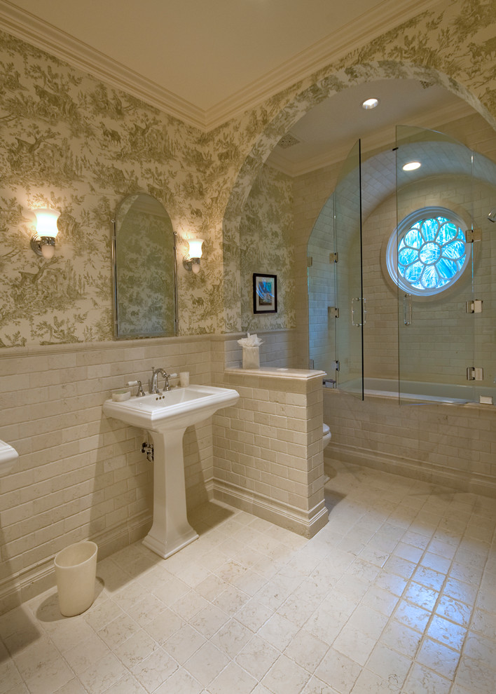 Photo of a traditional bathroom in Miami with a pedestal sink.