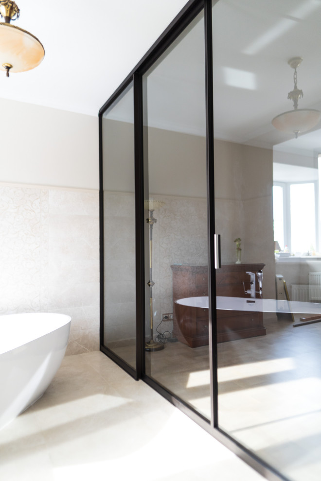 Раздвижная межкомнатная перегородка raumplus в темном тонком профиле