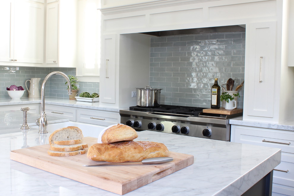 Example of a transitional kitchen design in Houston