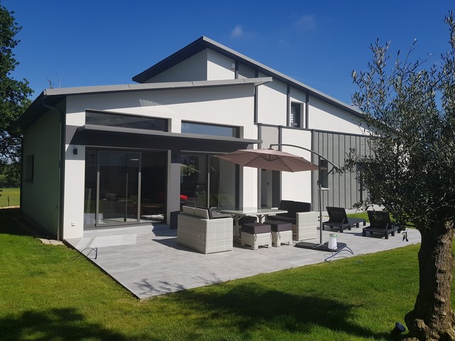MAISON 144M&sup2; LA BAULE contemporaneo-giardino
