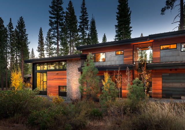 Breakers Court contemporary-house-exterior