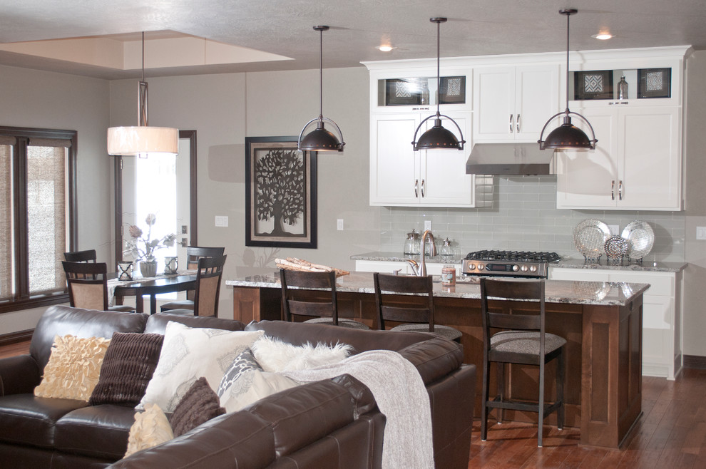 Kitchen - transitional kitchen idea