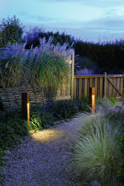 RUSTY LED GARDEN LIGHT coastal-garden