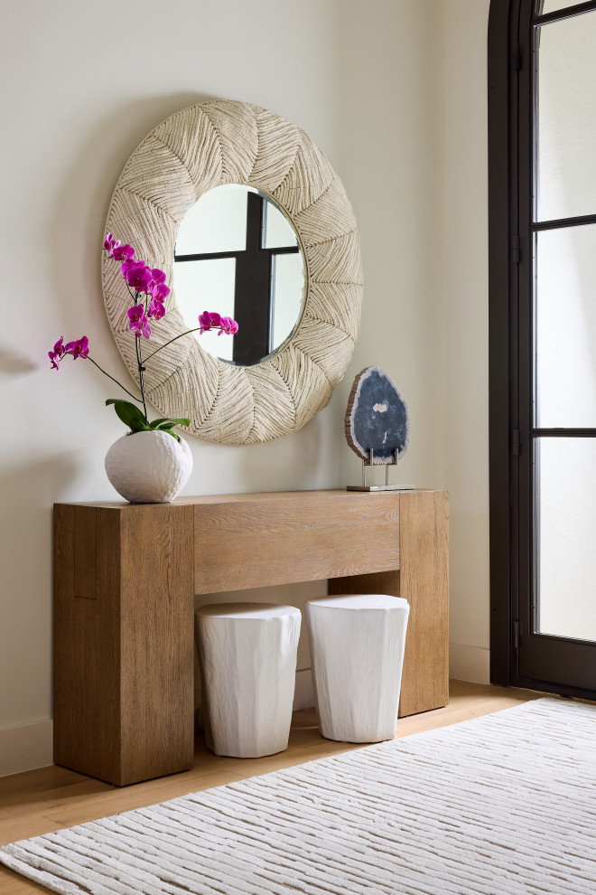 Entryway - transitional entryway idea in Dallas