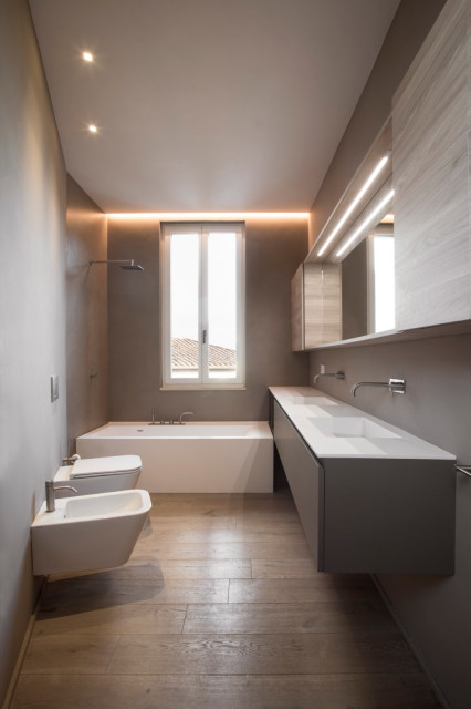 Bagno padronale minimalistisch-badezimmer