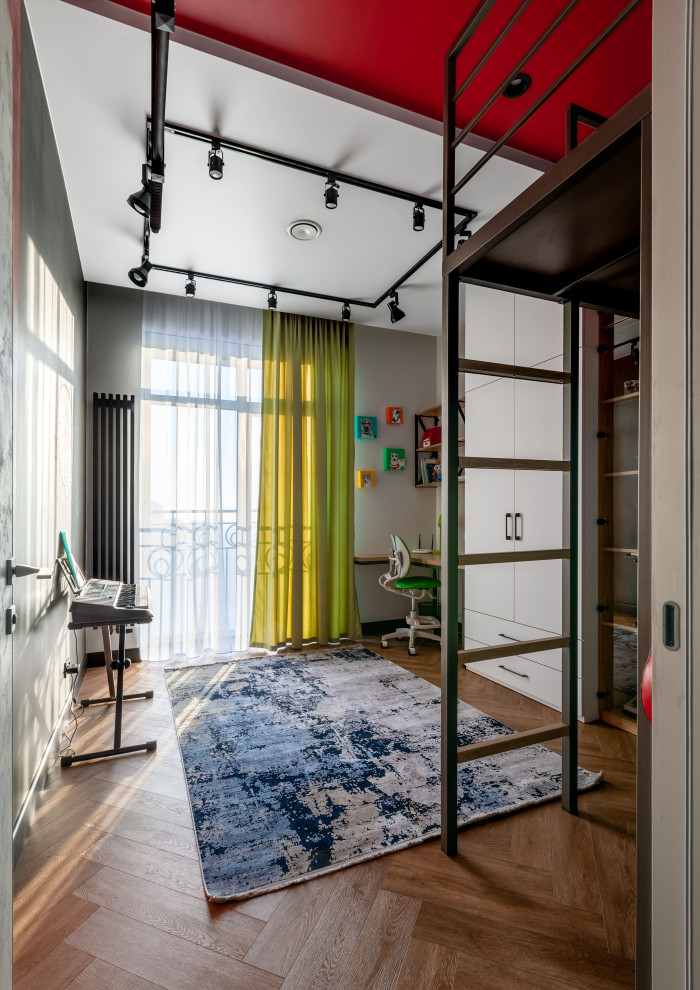 Винтаж в ярком интерьере 4-х комнатной квартиры