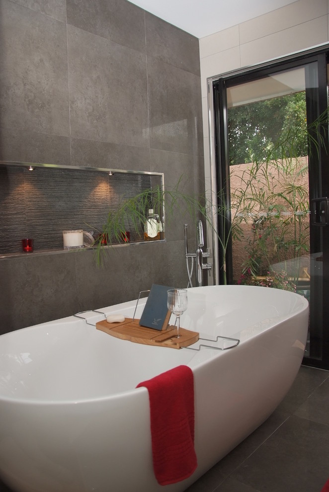 Modern bathroom in Brisbane.