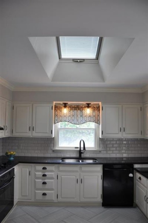 Kitchen - transitional kitchen idea