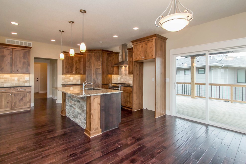Kitchen - rustic kitchen idea