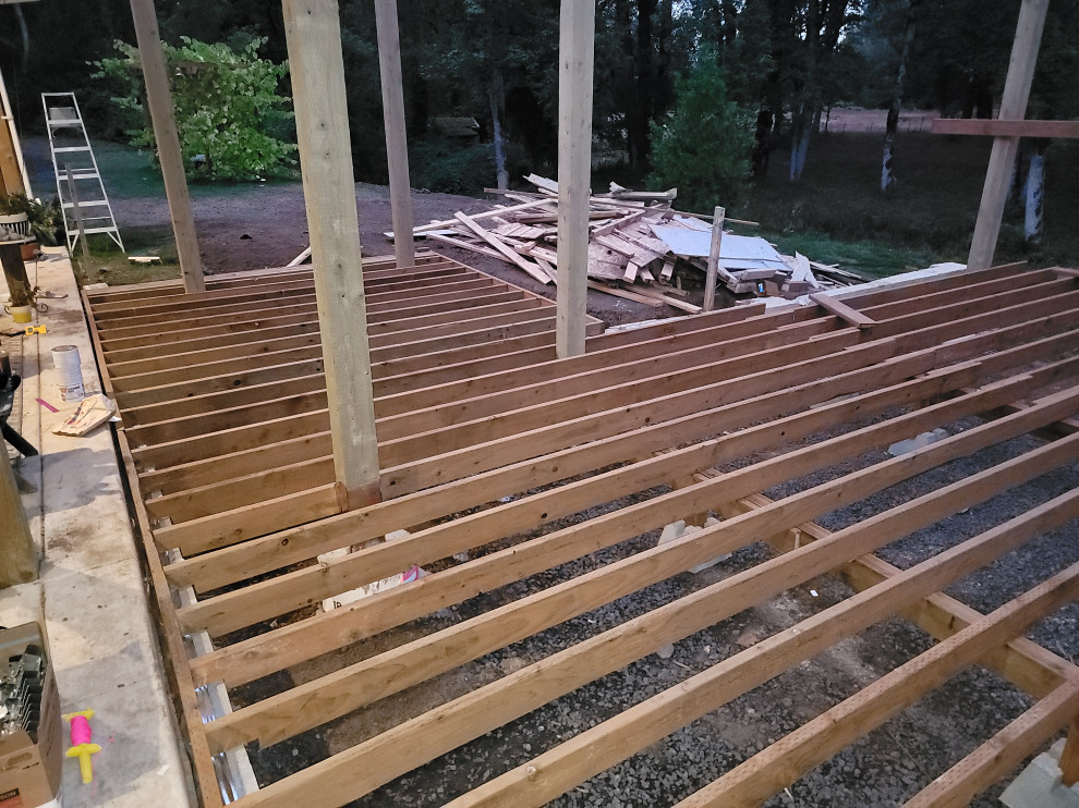 30x40 Covered deck with outdoor kitchen