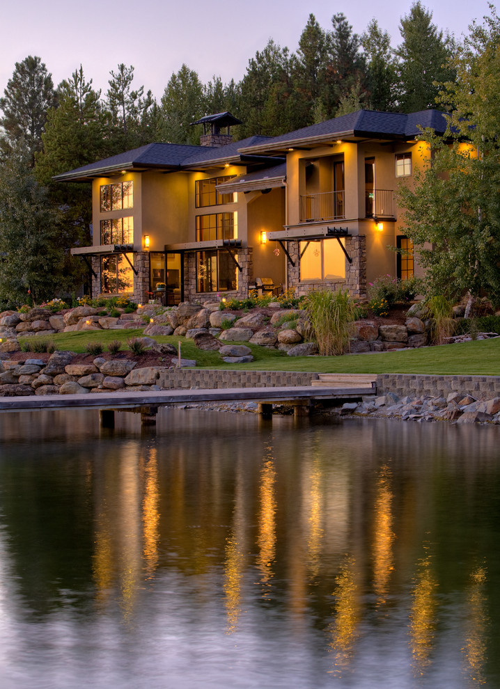 Large country exterior in Seattle.