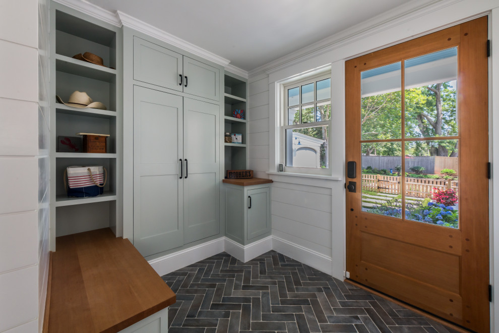 Entryway - transitional entryway idea in Boston