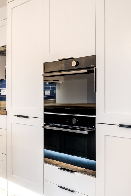Flat Refurb contemporary-koek
