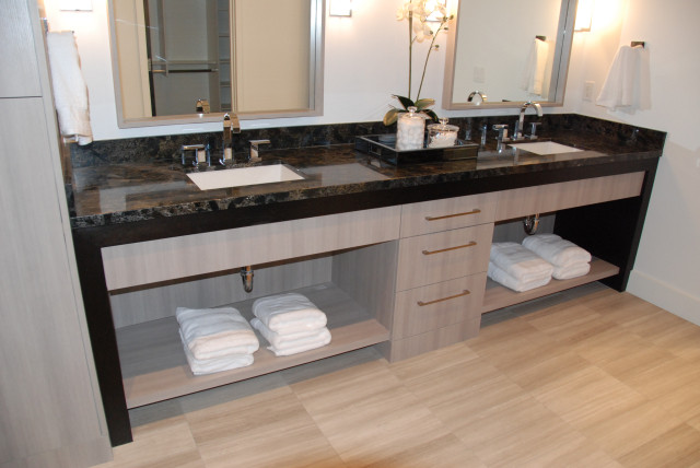 vanities modern-badezimmer