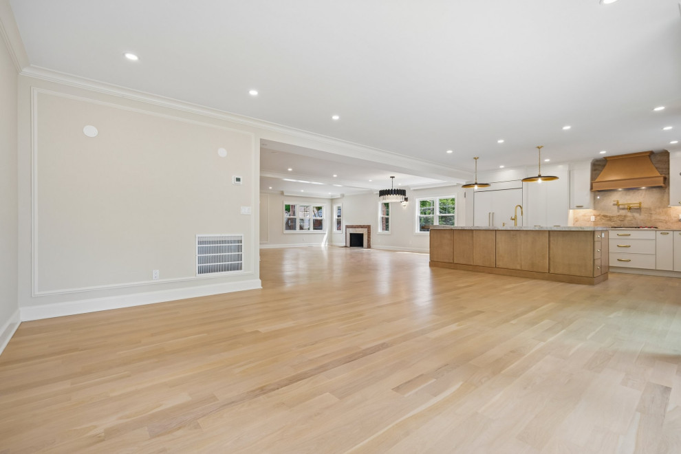 Full Open-Plan Main Level in Teaneck, NJ
