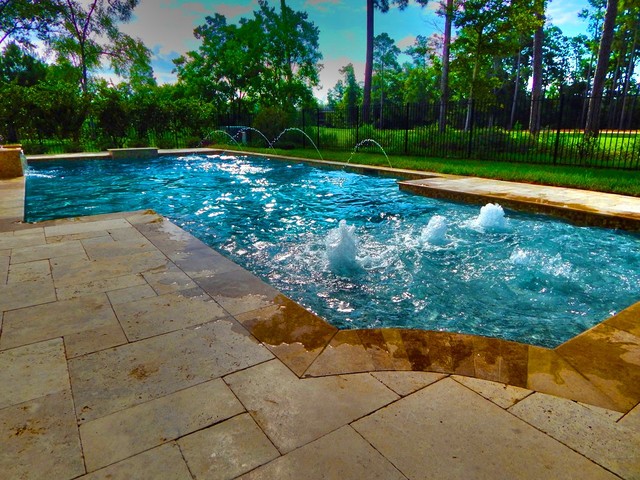 Rectangular Pool 5 with Pencil Jets and Covered Patio modern-pools