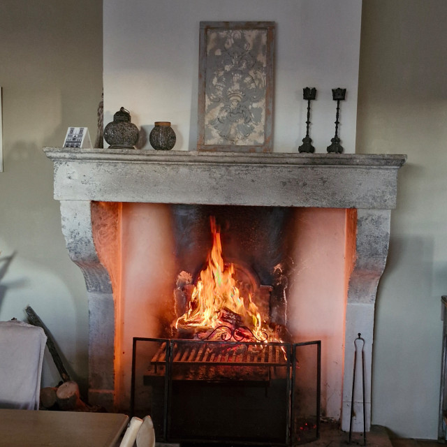 Le Mas en Provence country-living-room