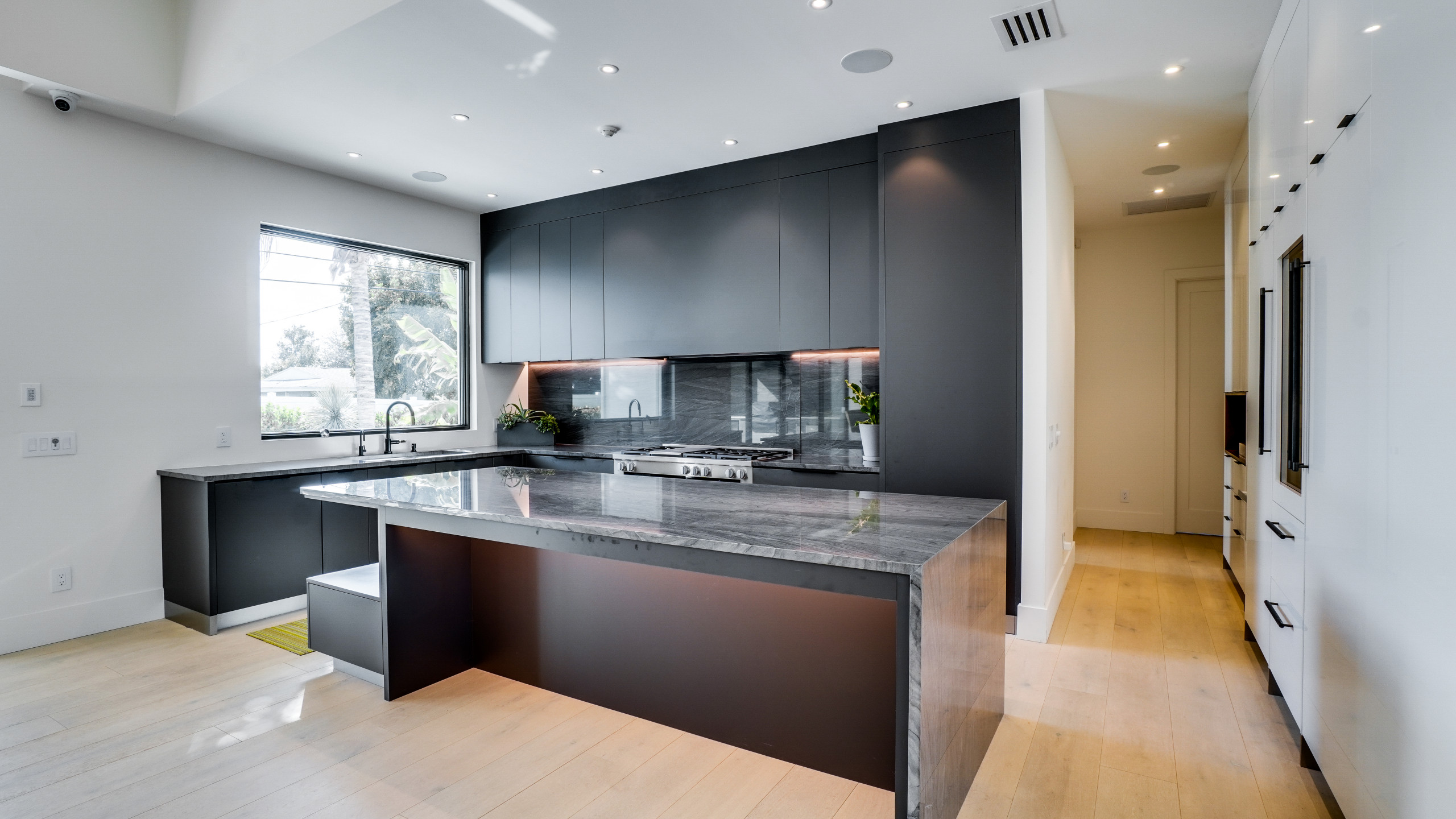 Example of a kitchen design in Orlando