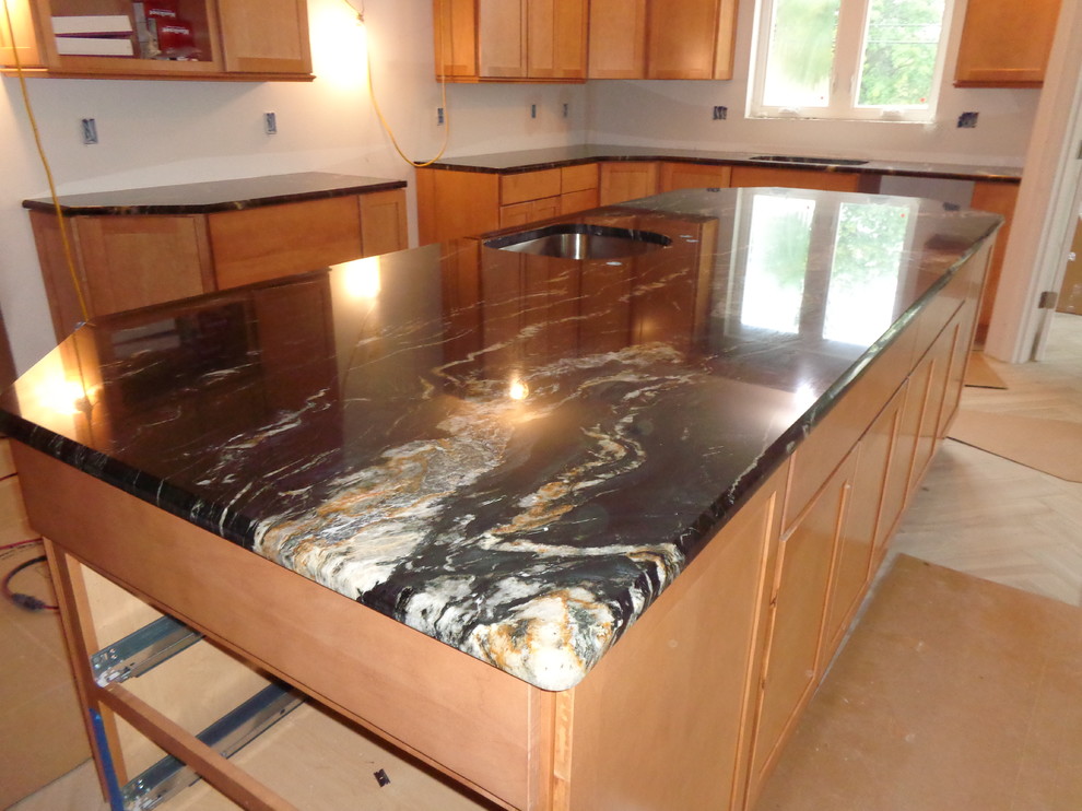 Kitchen - transitional kitchen idea in Baltimore