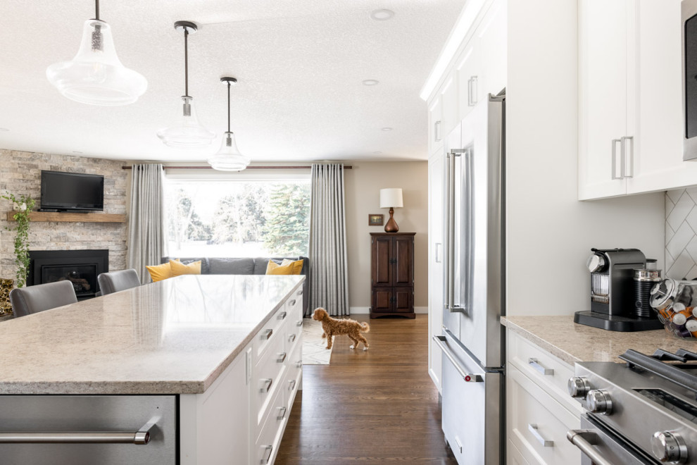 Inspiration for a transitional kitchen remodel in Calgary