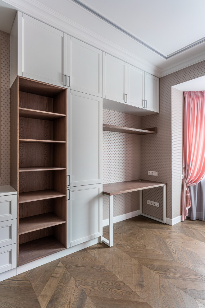 Шкаф и стол письменный ЖК Смольный