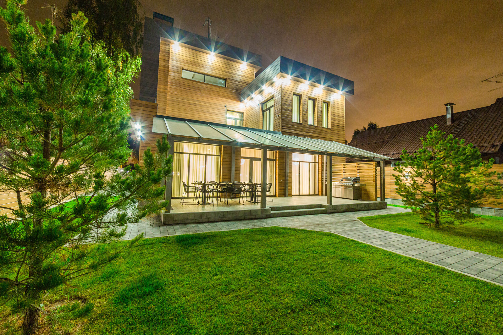 Эко-урбанистический дом с эксплуатируемой кровлей: проект Норден (461 кв.м.)