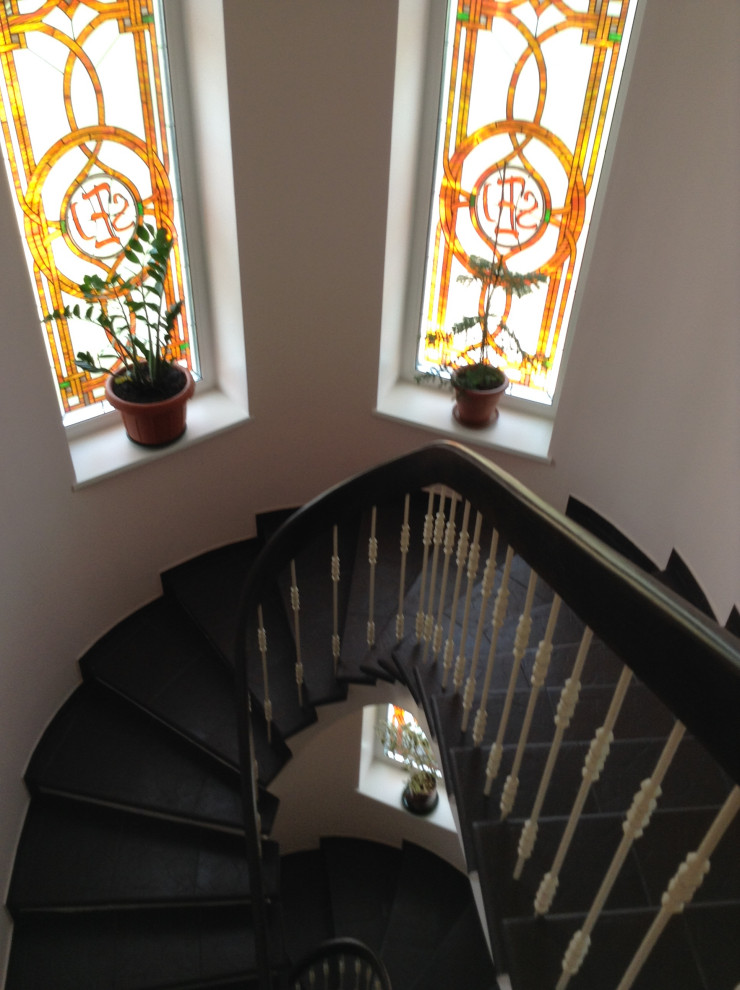 Ограждение с кованными балясинами