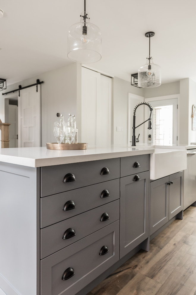 Inspiration for a transitional kitchen remodel in Toronto