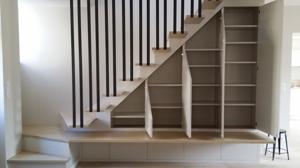 Inspiration pour un escalier design de taille moyenne.