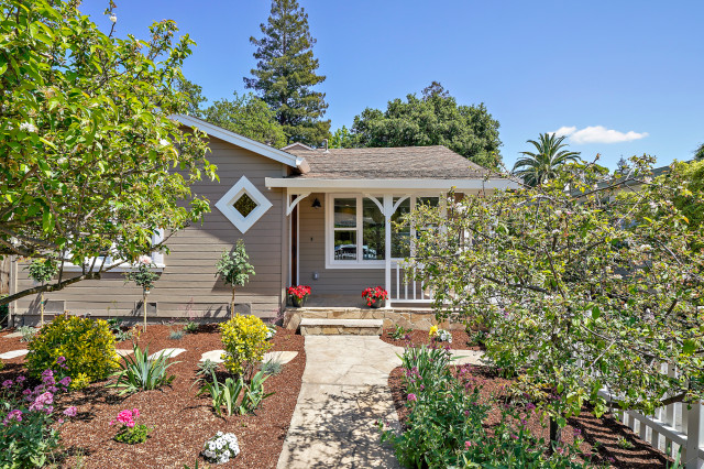 7th Ave farmhouse-garden