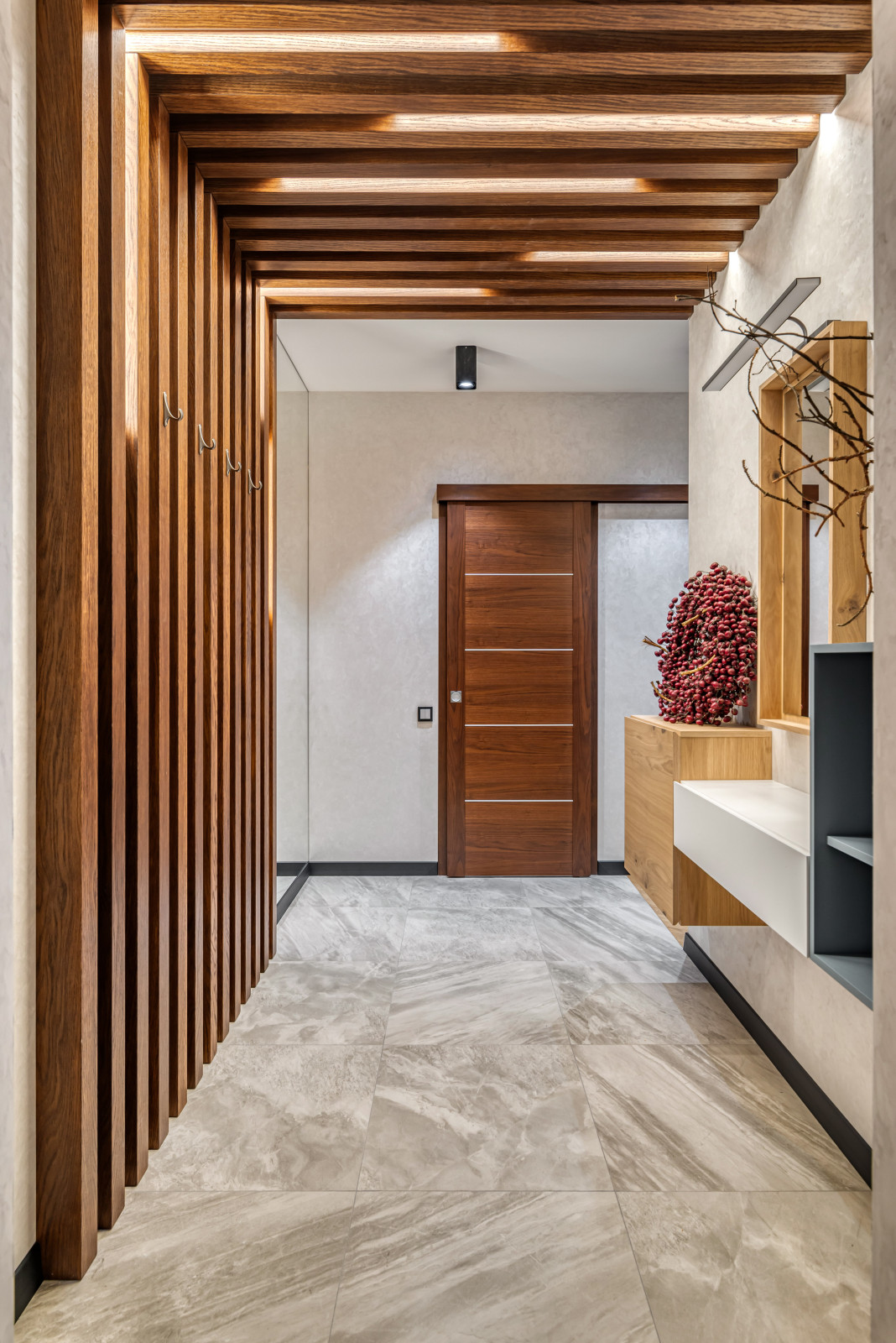 Трехкомнатная квартира в центре Москвы