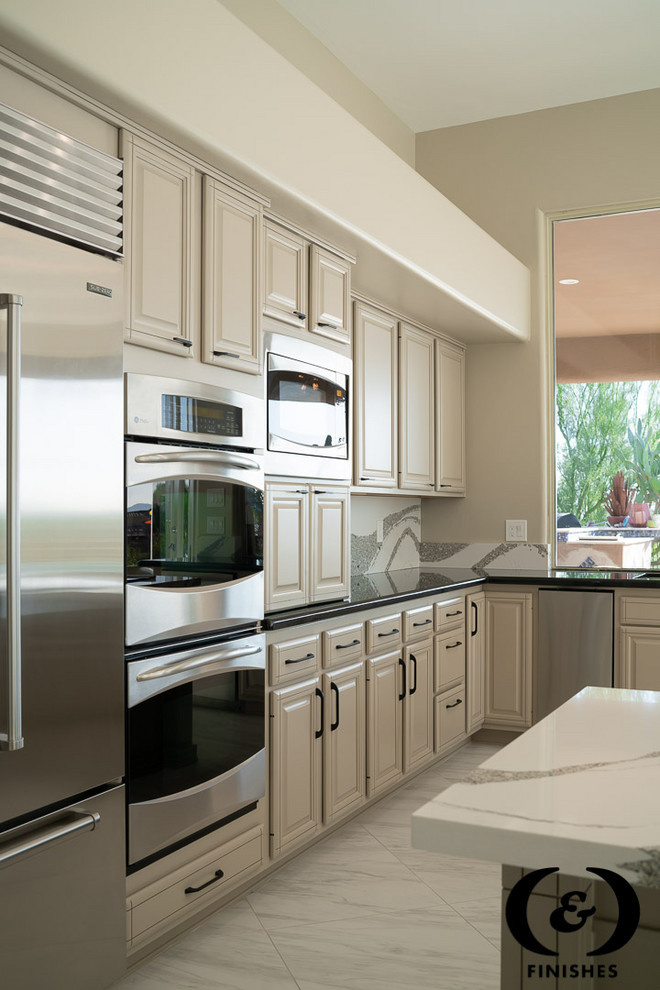 Inspiration for a transitional home design remodel in Phoenix