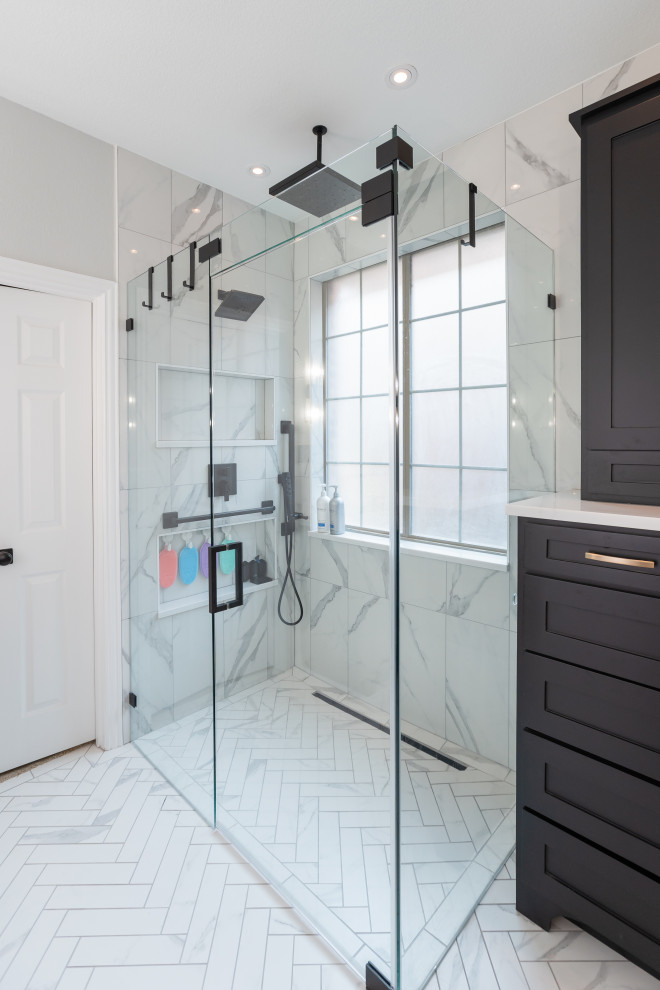 Black Locust | Master Bathroom