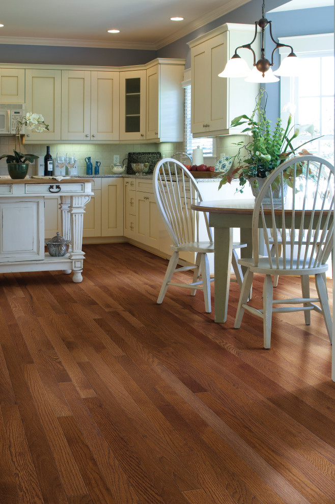 Example of a transitional kitchen design in DC Metro