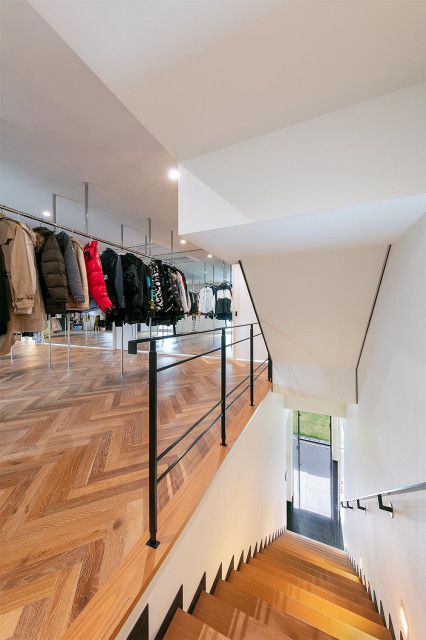 モダンクラシカルな住まい モダン クローゼット Earnest Architects Houzz ハウズ