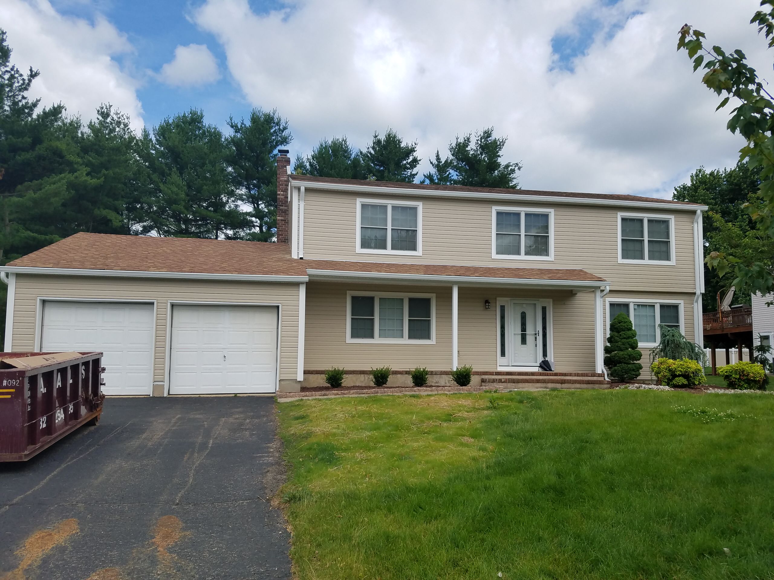 New Windows, Vinyl Siding, and Gutters at Gunpowder Drive in East Brunswick, NJ