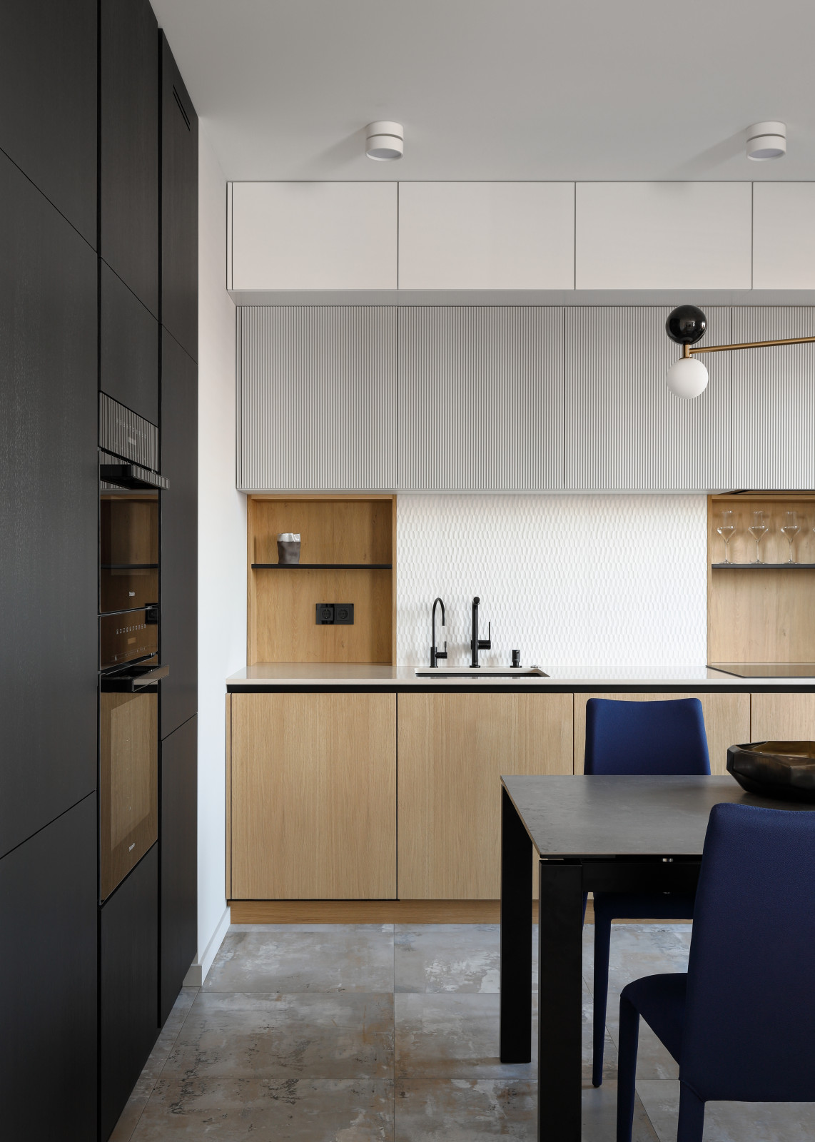 Light midecentury apartment / Квартира с легким флером midcentury