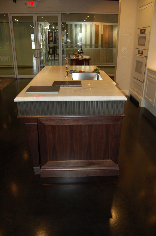 Transitional kitchen photo in Miami