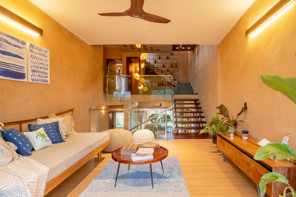 Design ideas for a contemporary living room in Bengaluru.