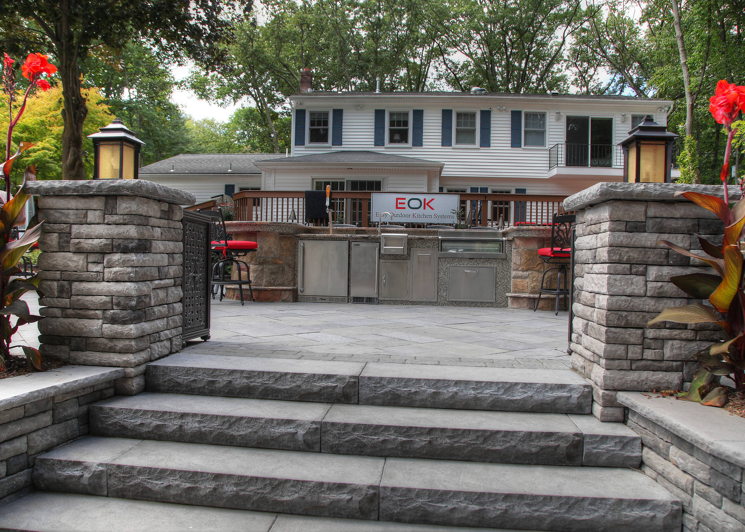 Outdoor Kitchen Paradise