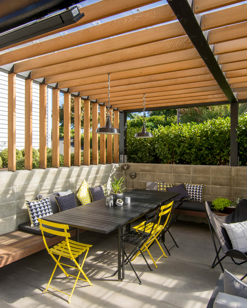 Inspiration for a contemporary courtyard patio in Christchurch.