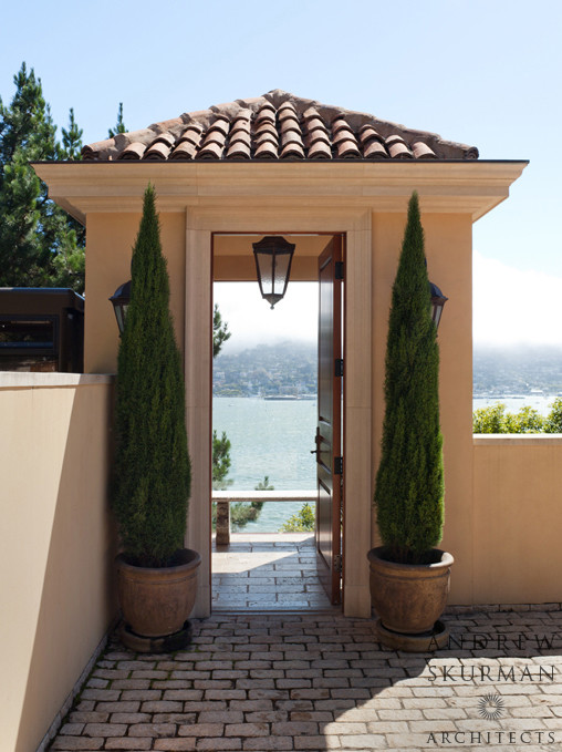 This is an example of a mediterranean entryway in San Francisco.