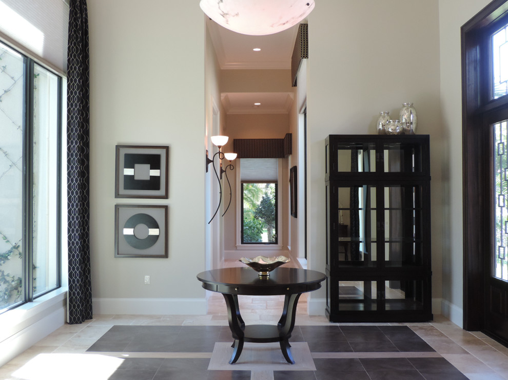 Transitional entryway photo in Miami