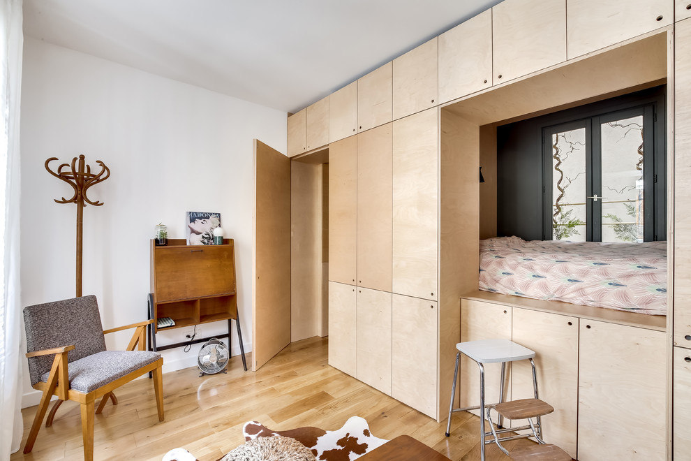 Design ideas for a small contemporary home in Paris.