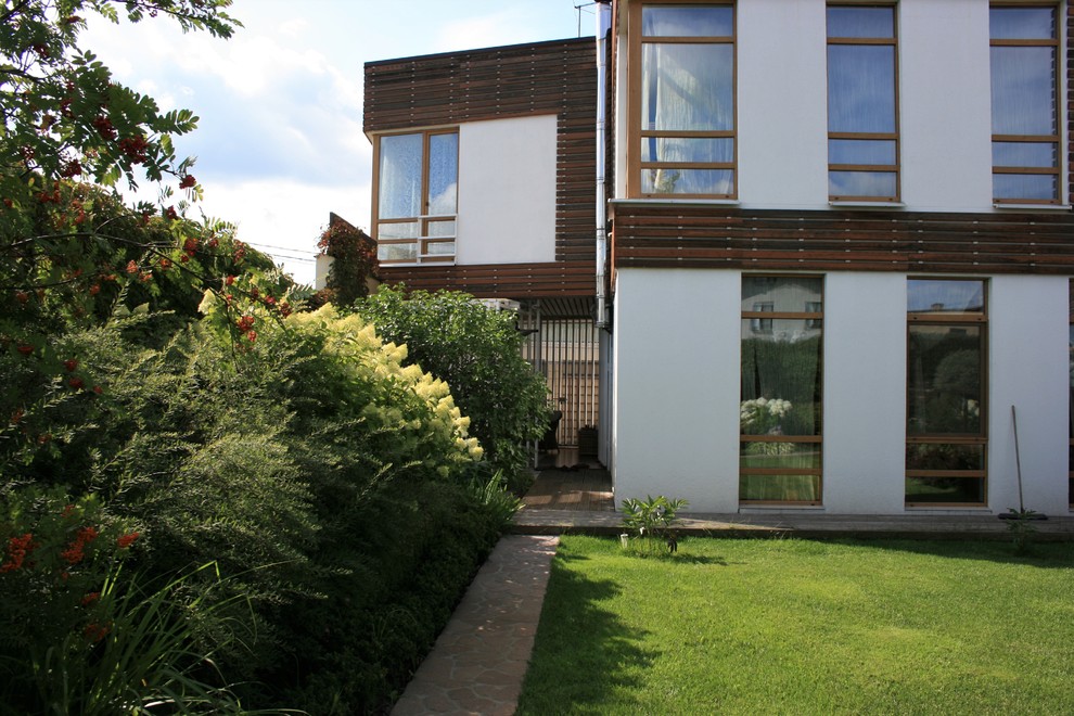 Сад в Летово