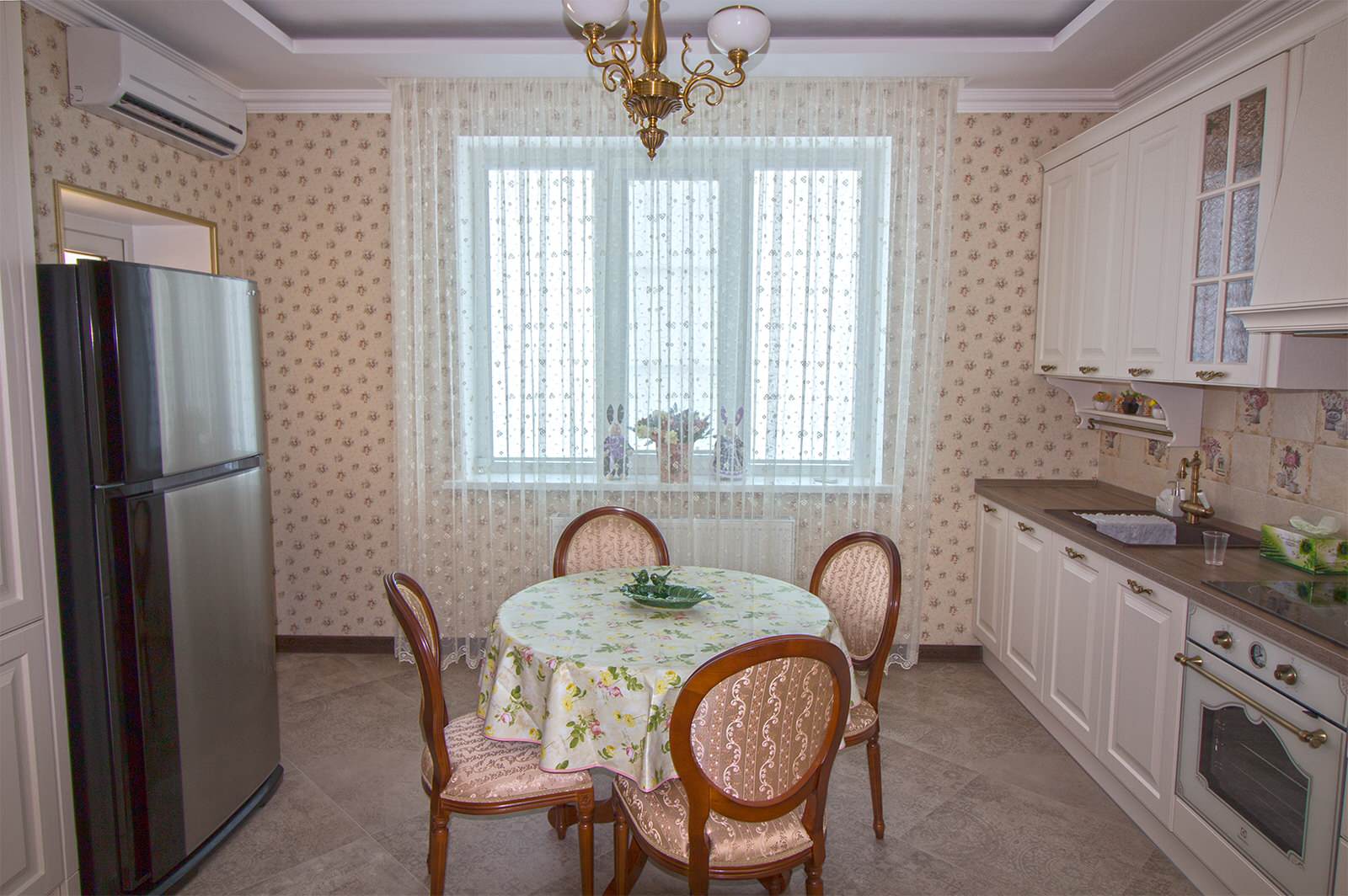 Текстильное оформление частного коттеджа в п. Знаменский