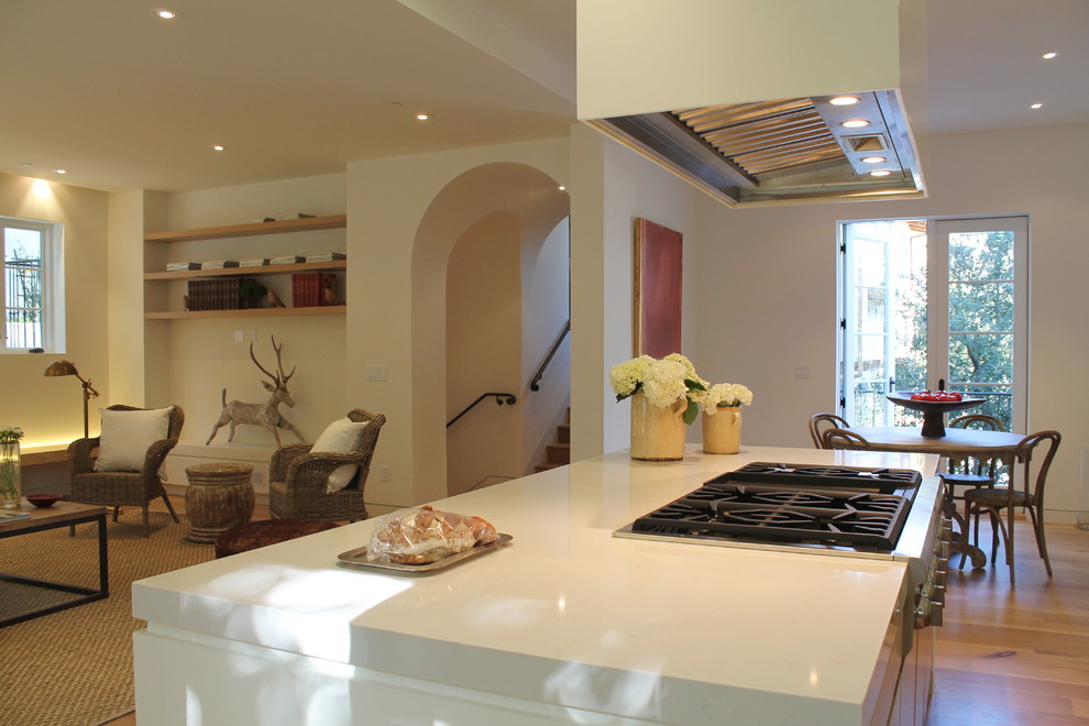 Minimalist Spanish Colonial - Mediterranean - Kitchen ...