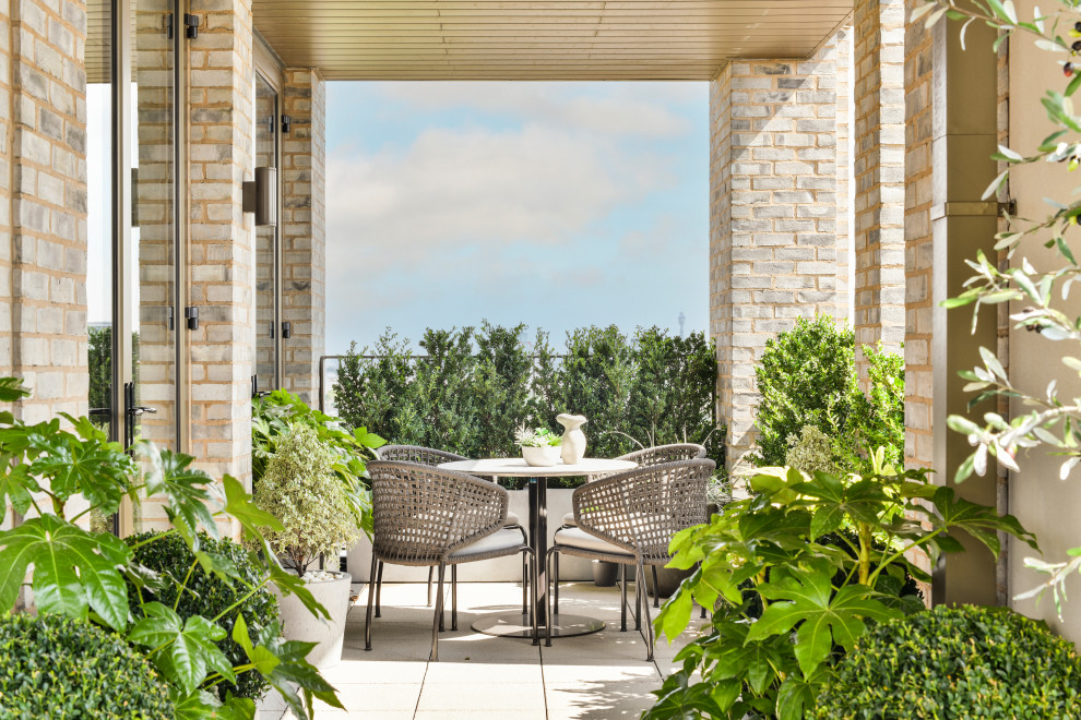 Photo of a contemporary balcony in London.