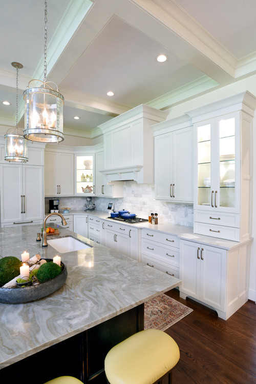 Kitchen - kitchen idea in Cincinnati