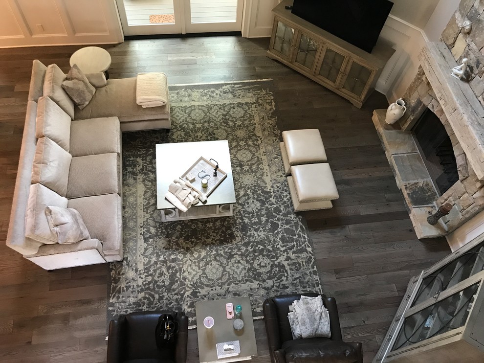 Inspiration for a transitional home design remodel in Atlanta